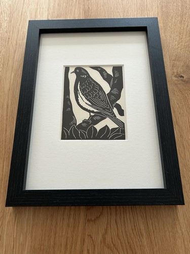 Wood pigeon framed - pigeon’-,