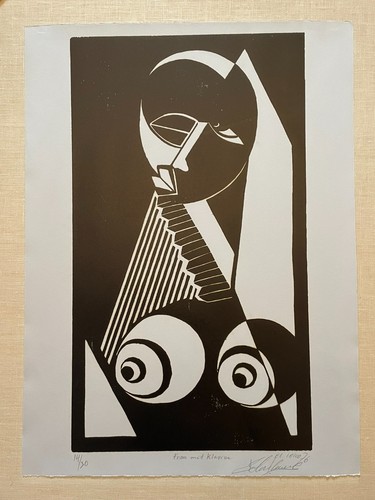 Loko frau mit klavier - loko, 'frau